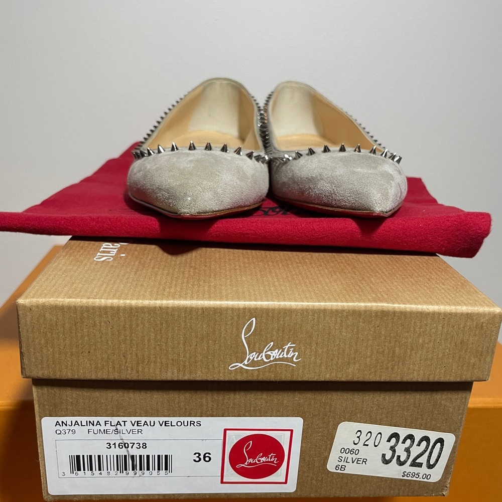 NIB Christian Louboutin Anjalina Spiked Suede flats - Picture 4 of 5